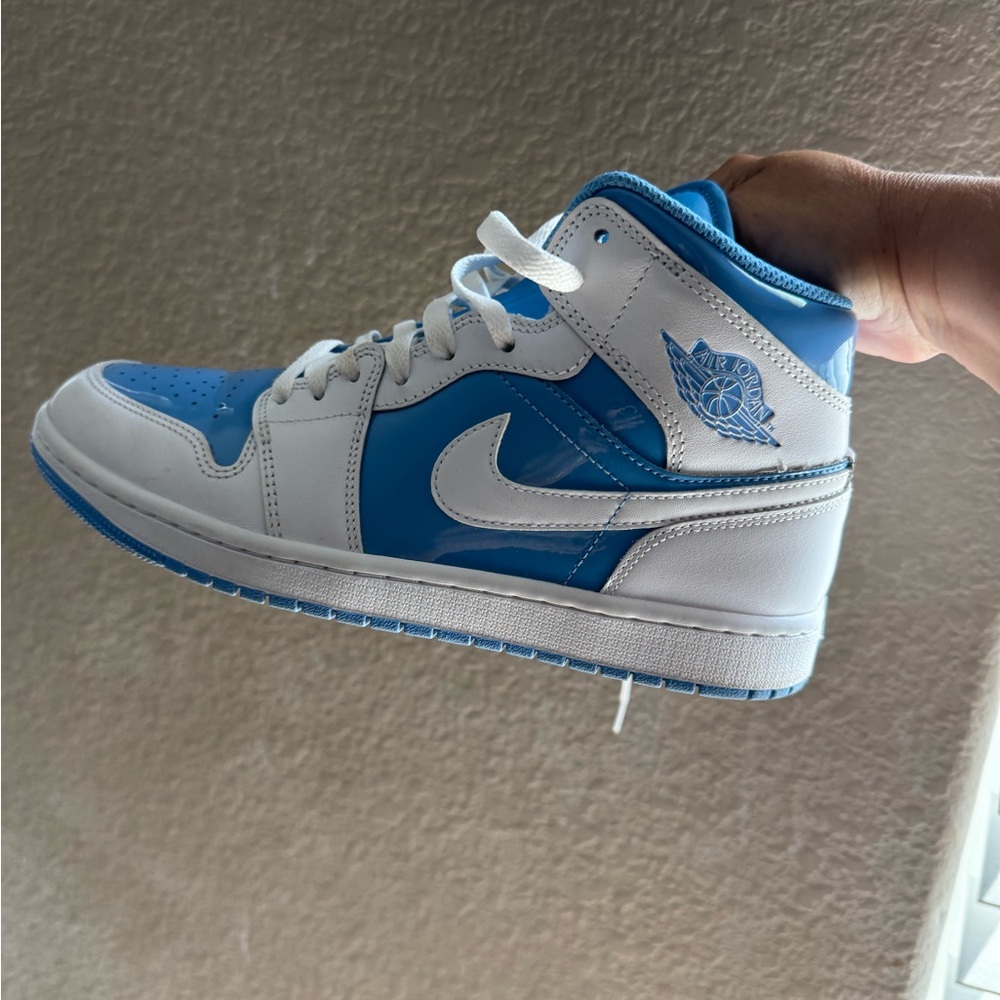 Nike Blue and White High-Top Sneakers Air Jordan